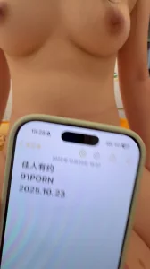 学生女友女上。原创认证。求自拍达人